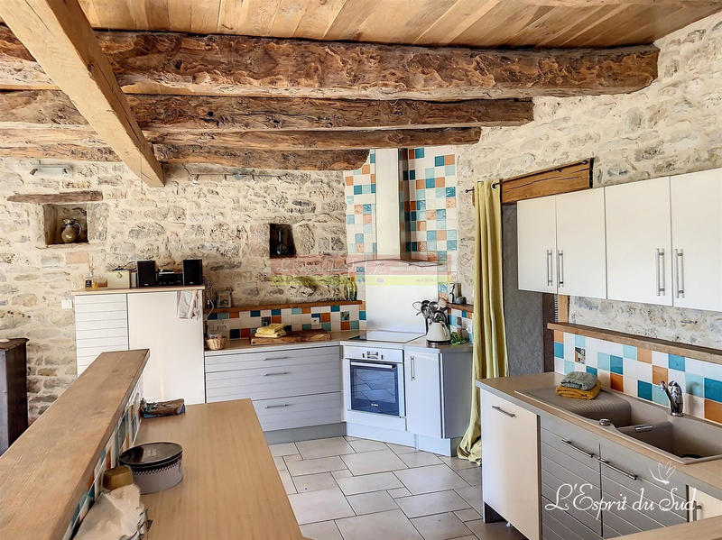 Maison traditionnelle - 216 m² - 8 pièces