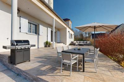 Maison - 300 m² - 8 pièces