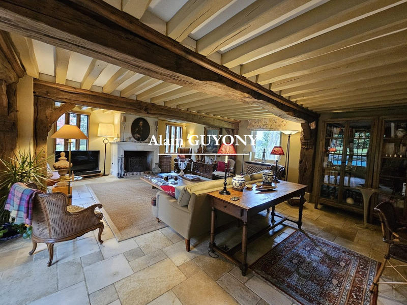Maison ancienne - 222 m² - 8 pièces