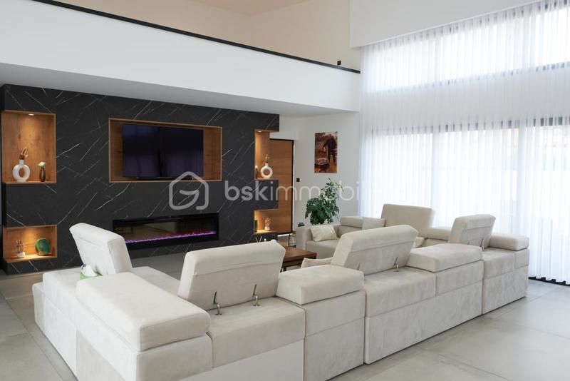 Maison d'architecte - 347 m² - 7 pièces