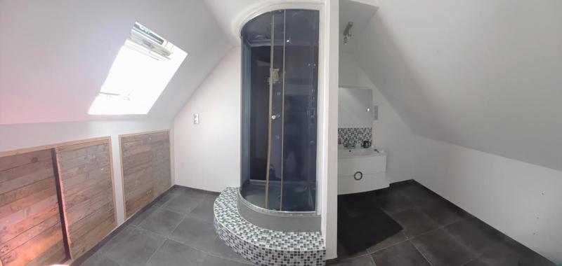 Maison - 280 m² - 8 pièces