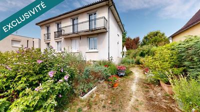 Maison - 160 m² - 8 pièces