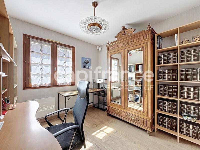 Maison - 212 m² - 8 pièces