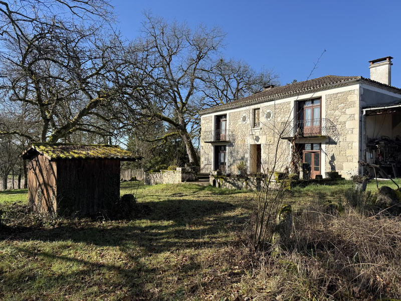 Maison - 235 m² - 8 pièces