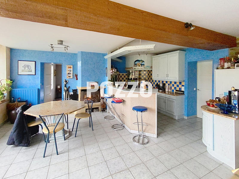 Maison - 137 m² - 7 pièces