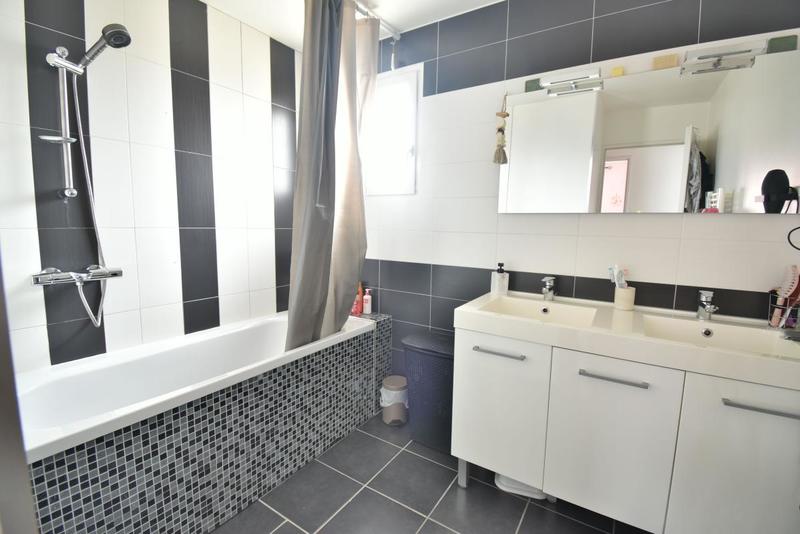 Villa - 92 m² - 4 pièces