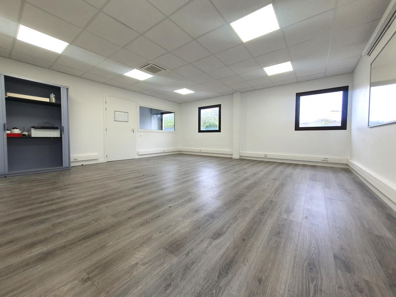 Bureau - 105 m²
