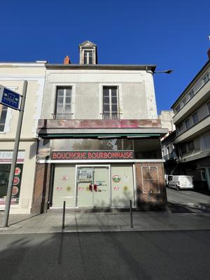 Appartement - 120 m² - 8 pièces