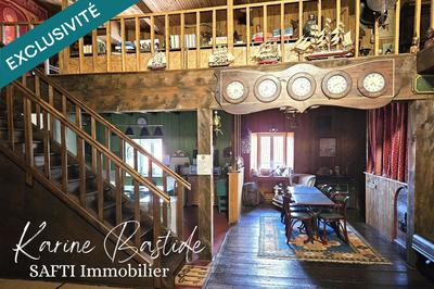 Maison - 330 m² - 12 pièces