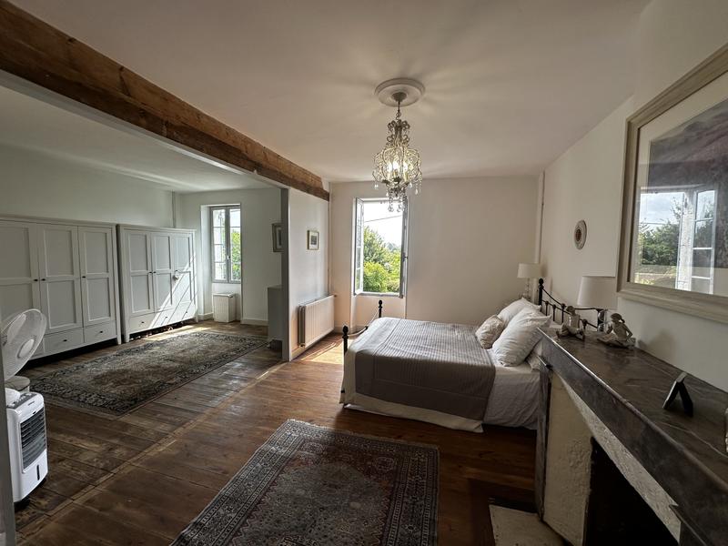 Maison traditionnelle - 178 m² - 6 pièces