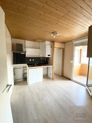 Immeuble - 180 m² - 9 pièces