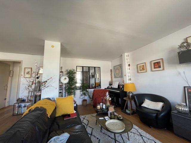 Appartement - 104 m² - 4 pièces