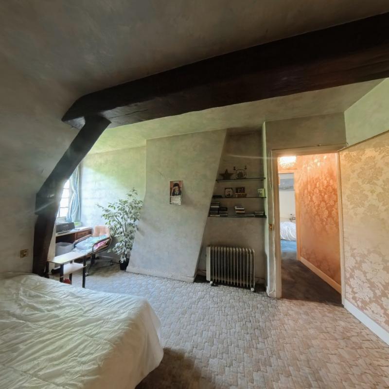 Maison - 325 m² - 11 pièces