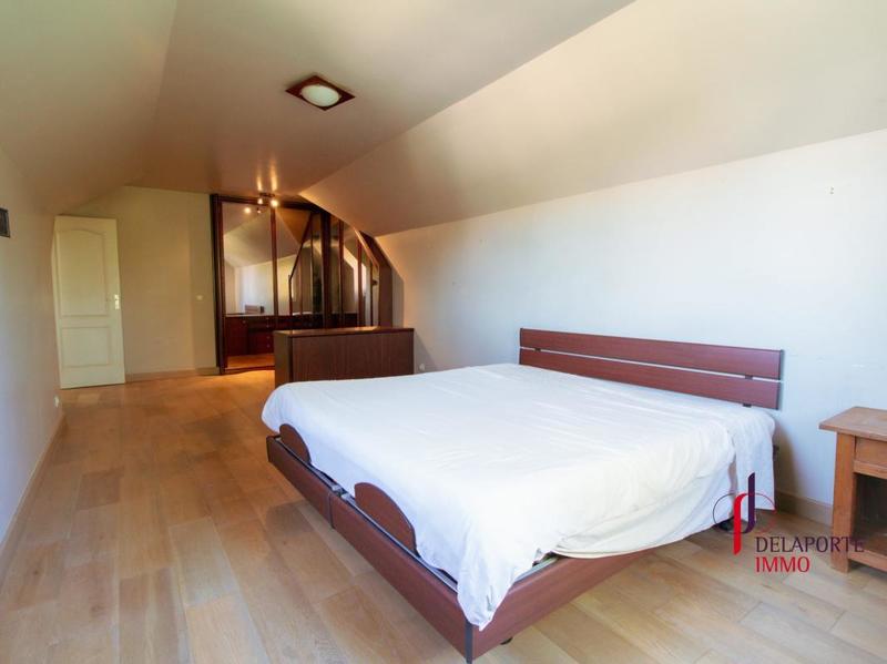 Maison traditionnelle - 168 m² - 6 pièces