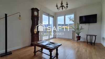 Maison - 159 m² - 7 pièces