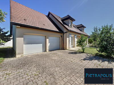 Maison - 134 m² - 5 pièces