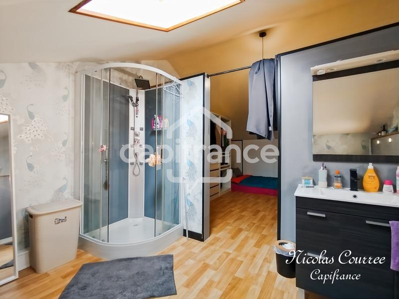 Maison - 206 m² - 8 pièces