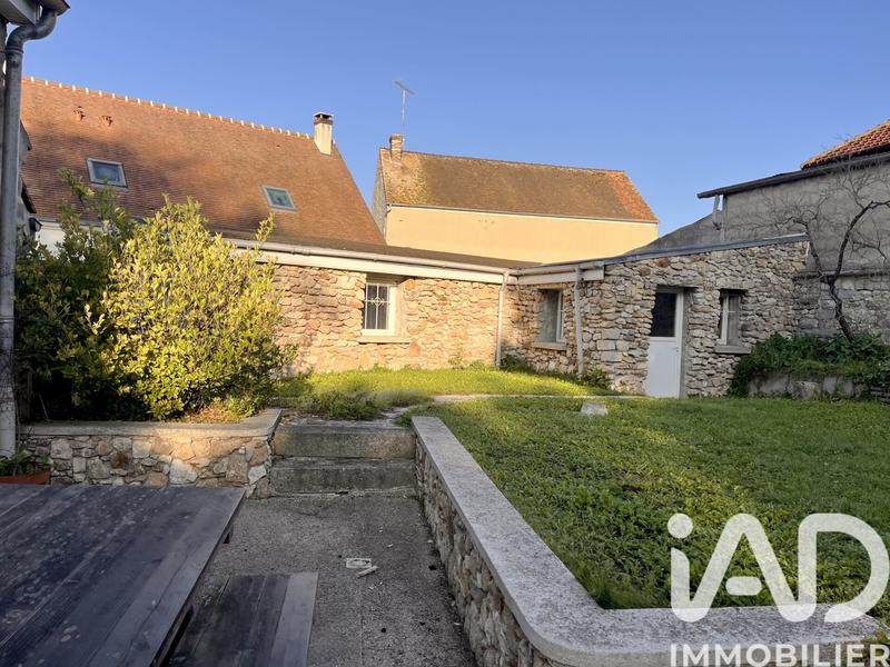 Maison - 222 m² - 6 pièces