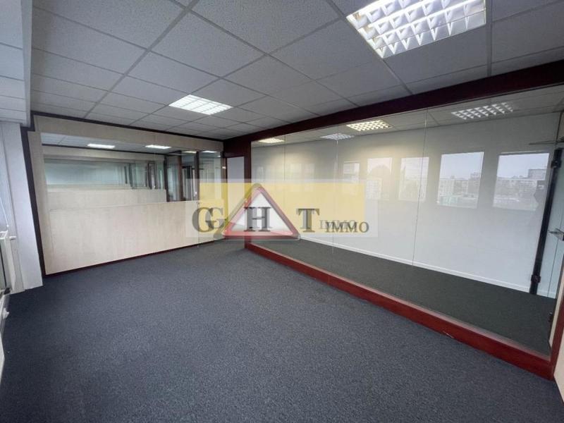 Bureau - 247 m²
