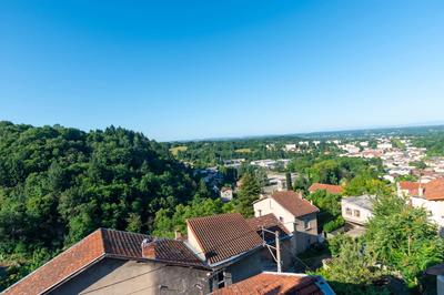 Maison - 98 m² - 6 pièces