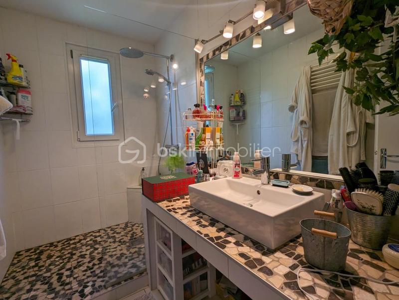 Maison traditionnelle - 94 m² - 5 pièces