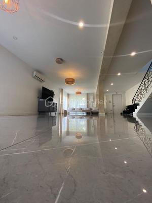 Maison - 185 m² - 6 pièces