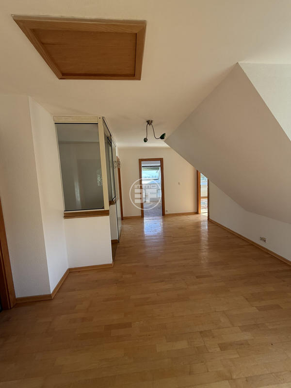 Maison - 211 m² - 8 pièces