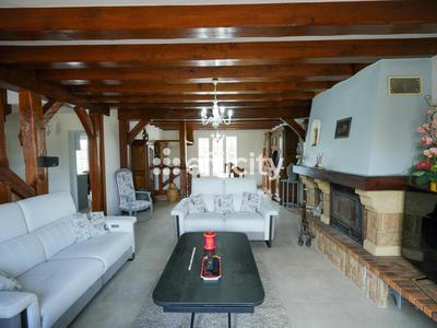 Maison - 210 m² - 7 pièces