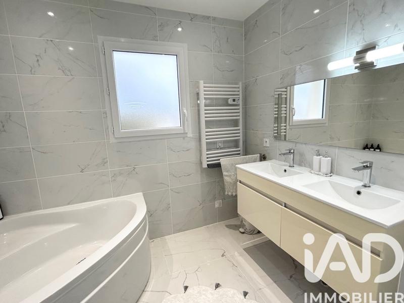 Maison de ville - 120 m² - 5 pièces