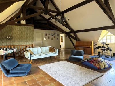 Maison - 300 m² - 9 pièces