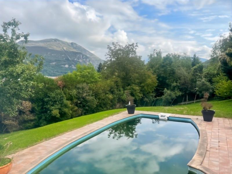 Maison - 290 m² - 7 pièces