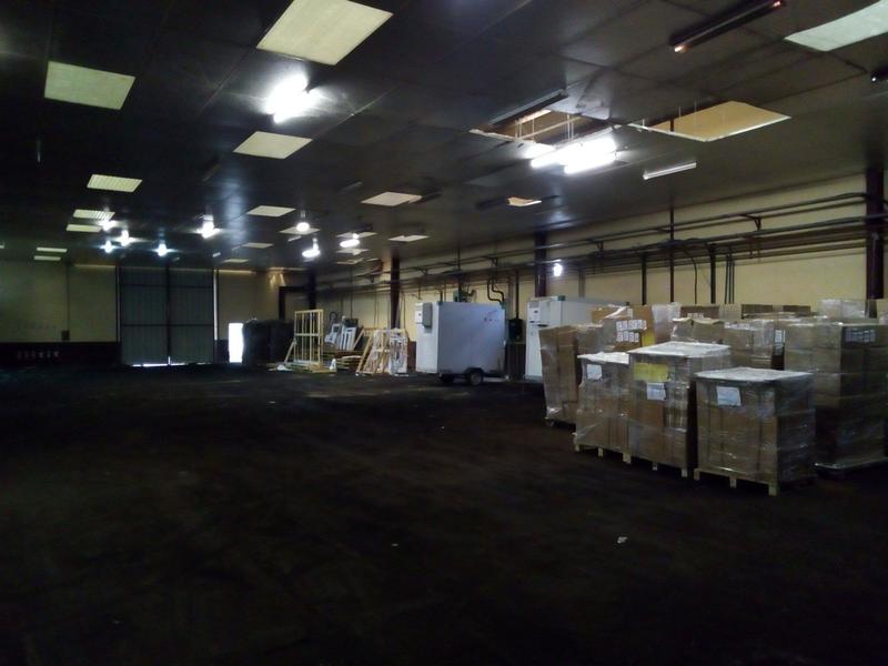 Entrepôt - 4 840 m²