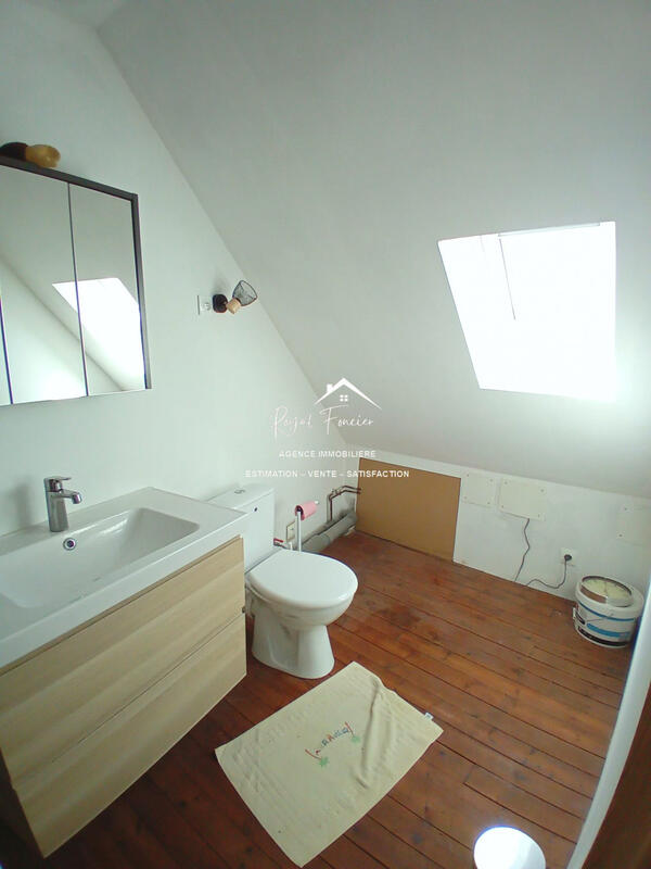 Maison ancienne - 195 m² - 7 pièces