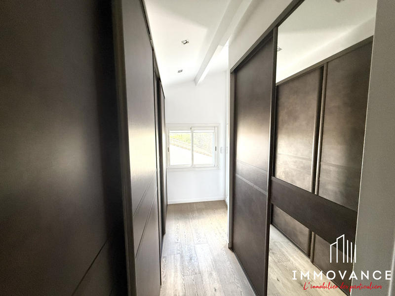 Maison - 190 m² - 8 pièces