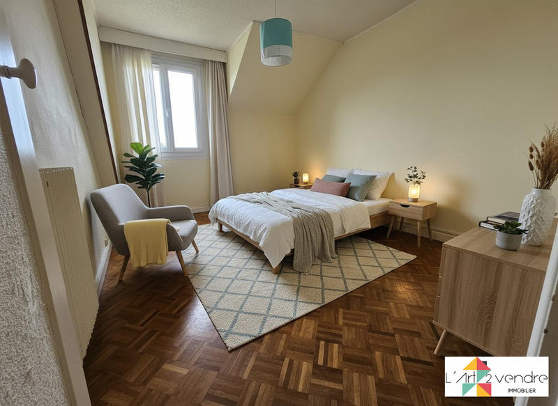 Maison traditionnelle - 140 m² - 5 pièces