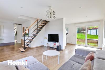 Maison - 87 m² - 5 pièces