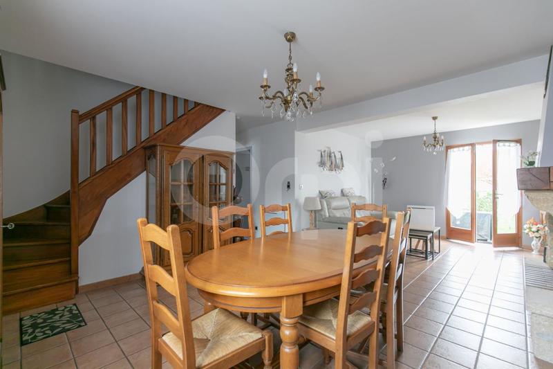 Maison - 99 m² - 4 pièces