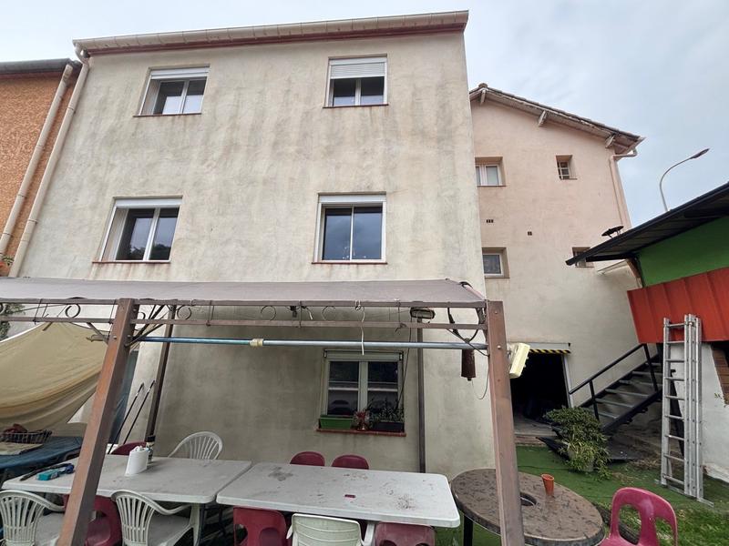 Maison - 201 m² - 5 pièces