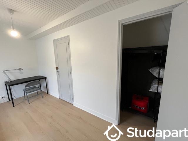 Chambre - 12 m² - 1 pièce