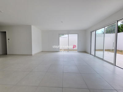 Maison - 105 m² - 4 pièces