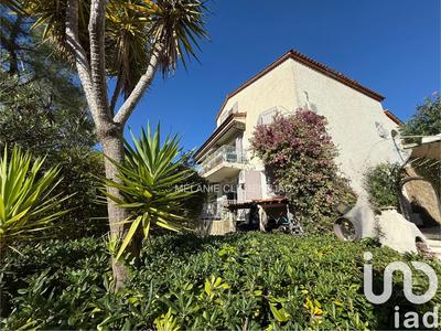 Maison - 195 m² - 7 pièces