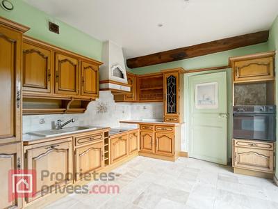 Maison - 263 m² - 9 pièces