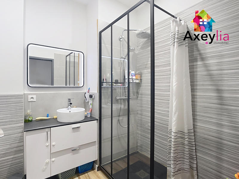 Appartement - 80 m² - 4 pièces