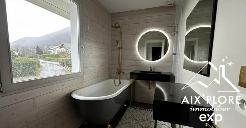 Maison - 137 m² - 6 pièces