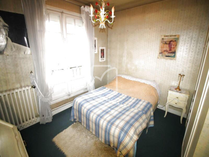 Maison - 295 m² - 11 pièces