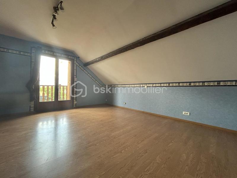 Maison - 220 m² - 10 pièces