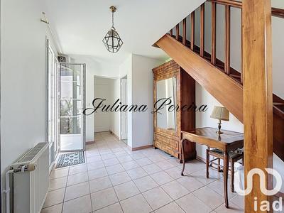 Maison - 205 m² - 9 pièces