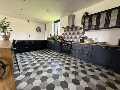 Maison ancienne - 249 m² - 5 pièces