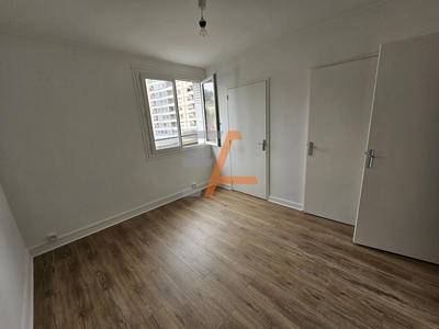 Appartement - 70 m² - 4 pièces