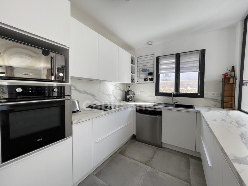 Maison - 165 m² - 6 pièces